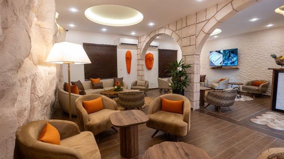 Vue du lobby de l’Hôtel Bantu