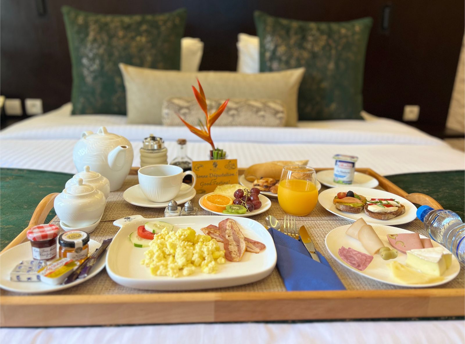 Petit déjeuner en chambre